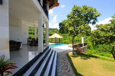 Villa in Lovina / Temukus (Bali) oder Ferienwohnung oder Ferienhaus
