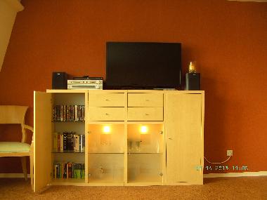 40Zoll-TV, Blueray-DVD, Radio