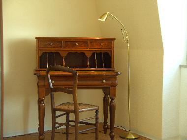 Sekret�r Elternschlafzimmer