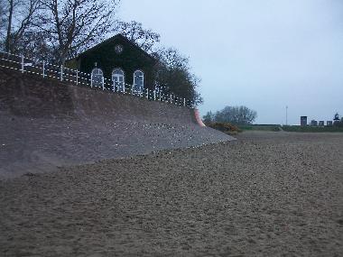 Strand am alten Kurhaus
