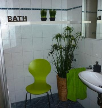 Duschbad mit Waschmaschine