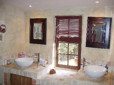 Villa in LES ARCS SUR ARGENS (Var) oder Ferienwohnung oder Ferienhaus