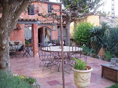 Villa in LES ARCS SUR ARGENS (Var) oder Ferienwohnung oder Ferienhaus
