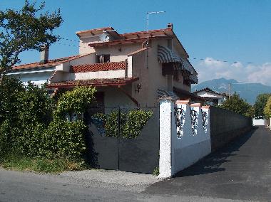 Ferienhaus in marina di massa (Massa-Carrara) oder Ferienwohnung oder Ferienhaus