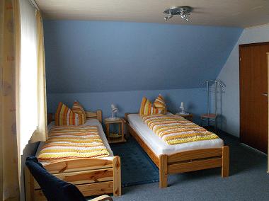 Schlafzimmer 2