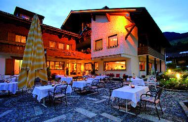 Hotel Alpenrose Garten Terrasse Sommer
