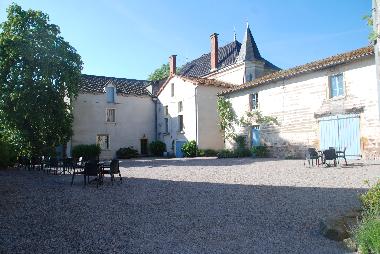 Ferienhaus in La Pacaudiere (Loire) oder Ferienwohnung oder Ferienhaus
