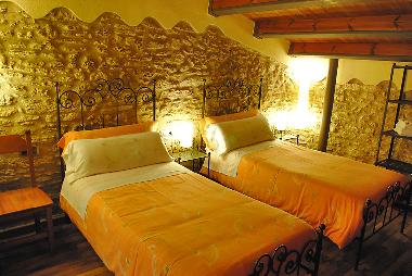 Schlafzimmer und Badezimmer