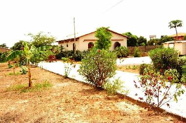 Villa in Brufut Heights (Western) oder Ferienwohnung oder Ferienhaus