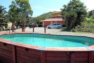 Der Pool macht Spa an warmen Tagen