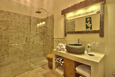 Villa in Seririt (Bali) oder Ferienwohnung oder Ferienhaus