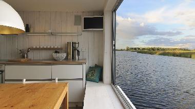 K�che f�r 8 Personen mit Ausblick