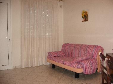 Wohnzimmer mit Doppelbettsofa