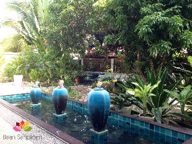 Der kleine Teich ld auch mal ein die Fsse zu baden.