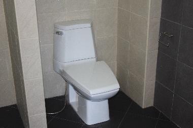 Grosszgige Nasszellen sind ebenfalls im Haus Baan Sanploen vorhanden.