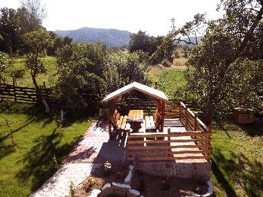 Casa Zollo, Terrasse im Garten (Casa Vale, Transsilvanien)
