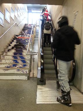 Roltreppebefoerderung zur Sessellift Lysa Hora Rokytnice