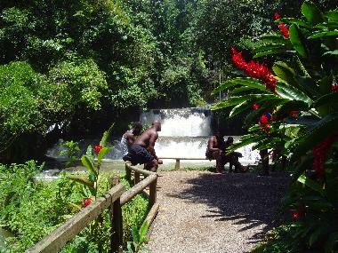Ausflug zu den YS-Wasserf�llen