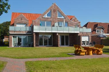 Garten mit Sitzplatz am See