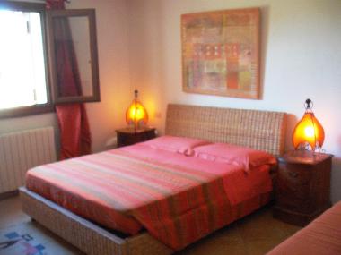 Schlafzimmer 4 mit angeschlossenem Bad/Dusche/WC, Fenster mit Gartenblick Sdseite