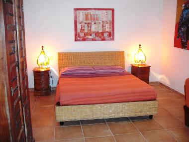 Schlafzimmer 5 - teilt sich mit Wohn- und Billardzimmer Bad/Dusche und WC