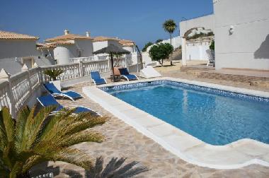 Villa in El Campello (Alicante / Alacant) oder Ferienwohnung oder Ferienhaus