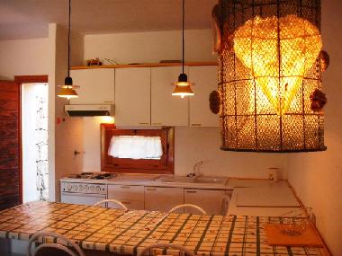 Kche, links Eingang zum Apartment