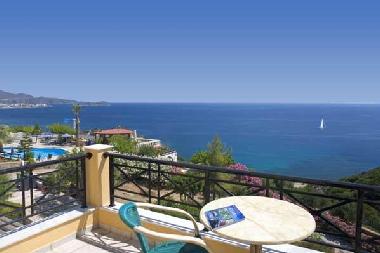 Blick vom Balkon eines Apartments f�r 2 - 3 Personen in die Mirabello-Bay