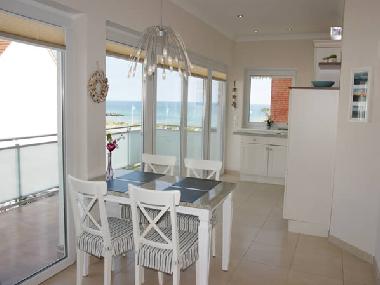 Essbereich mit Ostseeblick