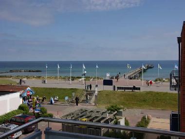 Blick von der Dachterrasse zur Ostsee und Seebrcke Schnberger Strand