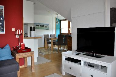 Wohnzimmer mit Blick zur Kche