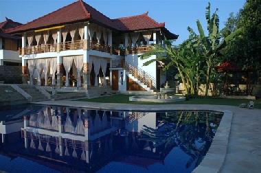 Villa Jakaranda mit unterer Pool