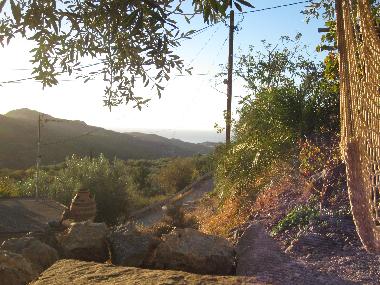 Blick auf die Schlucht und das Meer von der Terrasse