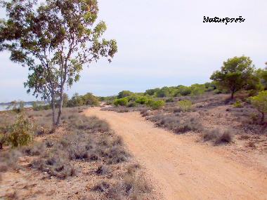 Naturpark.------------     Zum Naturpark  180 m.Luftlinie