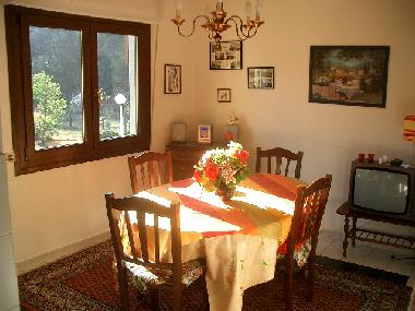 Esszimmer ( normalerweise mit 8 Sthlen)