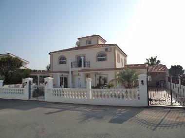 Villa in Kokkines, Ayia Napa (Famagusta) oder Ferienwohnung oder Ferienhaus