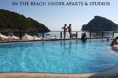 Pool on the beach at 150 m from the studios