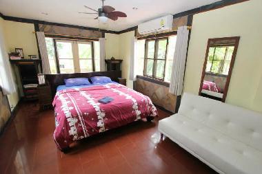 Ferienhaus in Chalong Beach (Phuket) oder Ferienwohnung oder Ferienhaus