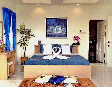 Villa in Karon-Phuket (Phuket) oder Ferienwohnung oder Ferienhaus