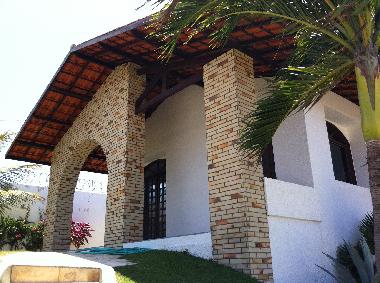 der eingang vom garten zur saala