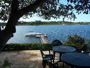 Bllick vom Bootsdeck auf den See