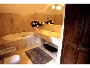 Villa in Montemaggiore al Metauro (Pesaro e Urbino) oder Ferienwohnung oder Ferienhaus