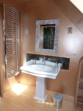 Schloss / Burg in VALOGNES (Manche) oder Ferienwohnung oder Ferienhaus