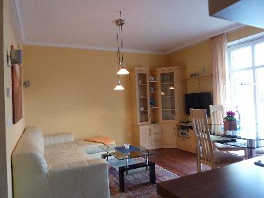 der Wohnbereich mit Leder-Sitzecke