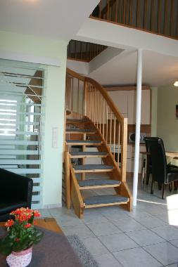 Die Treppe zur Empore mit dem 2. Schlafzimmer