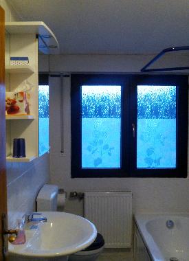 Bad mit Wanne/Dusche