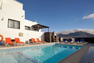Villa in Coata Papagayo (Lanzarote) oder Ferienwohnung oder Ferienhaus