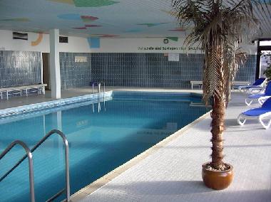 das Hallenbad ist direkt im Haus der Eintritt ist kostenfrei