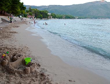 Orebic: Sandstrand Trstenica am Abend