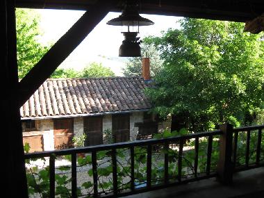 Blick von der Galerie vor dem Galet- und dem Gelben Zimmer auf das Zimmer "Kleiner Stall"